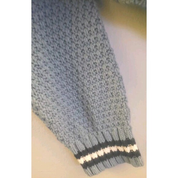 Hooked Up Crop Cardigan Women's  Large Blue Y2k Deep V-Neck Cable-Knit NWT - Picture 7 of 8